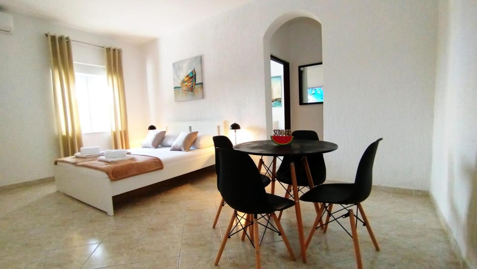Apartments Ines 챠브타트 외부 사진